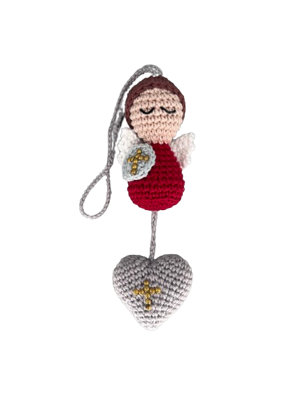 Pingente amigurumi São Miguel com Coração