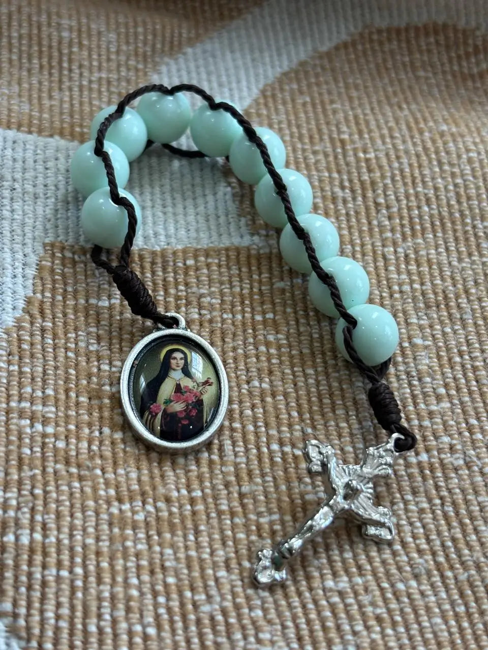 Terço das Práticas  de Santa Teresinha (contador) e com encarte do terço