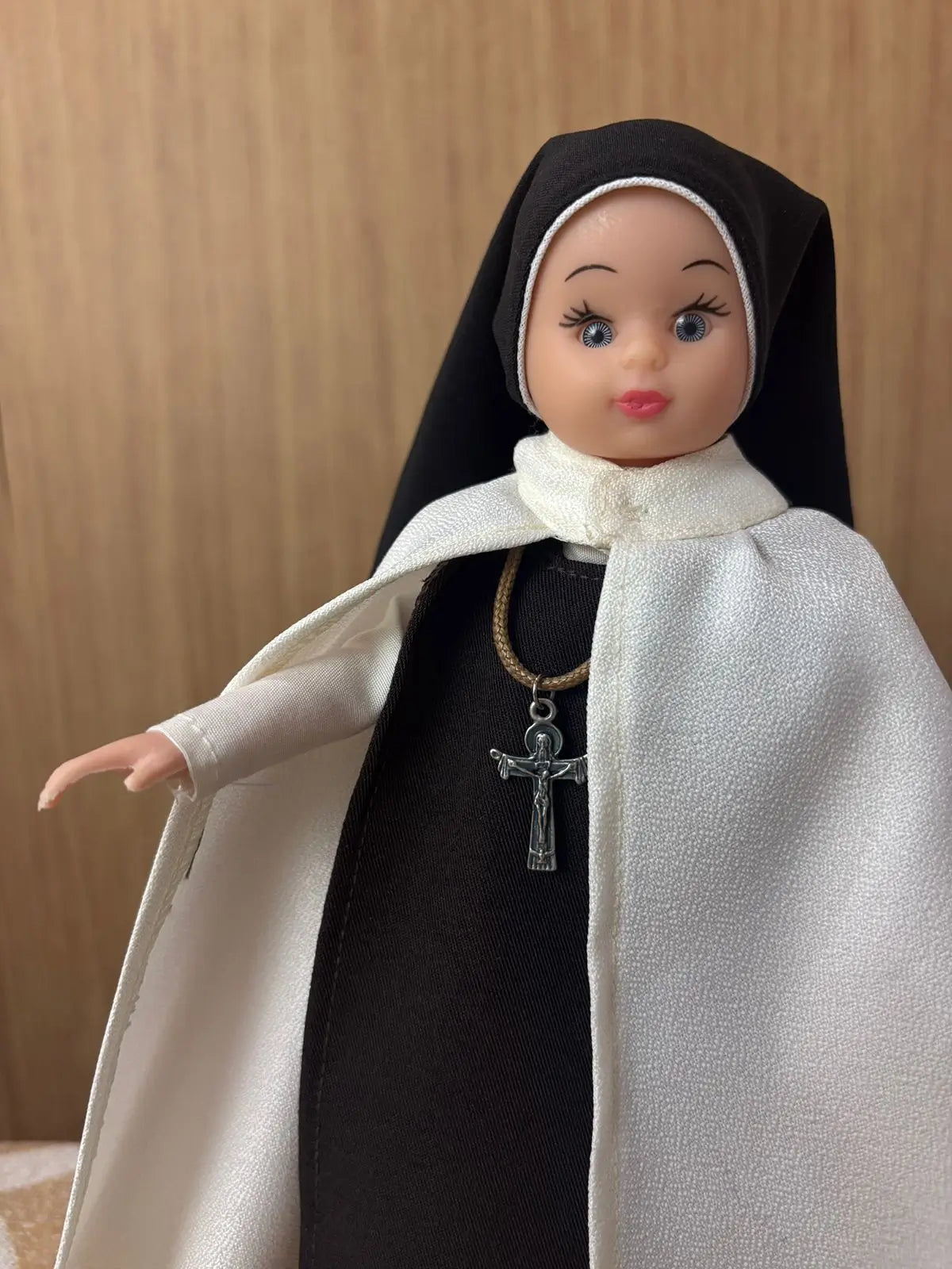 Boneca Carmelita Mensageira do Espírito Santo